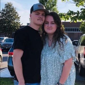 Meet your Posher, Dustin